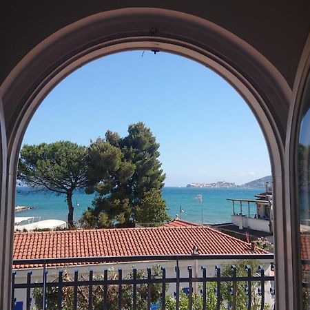 Alloggio Panoramico Sul Mare Di Vindicio Formia Exterior photo